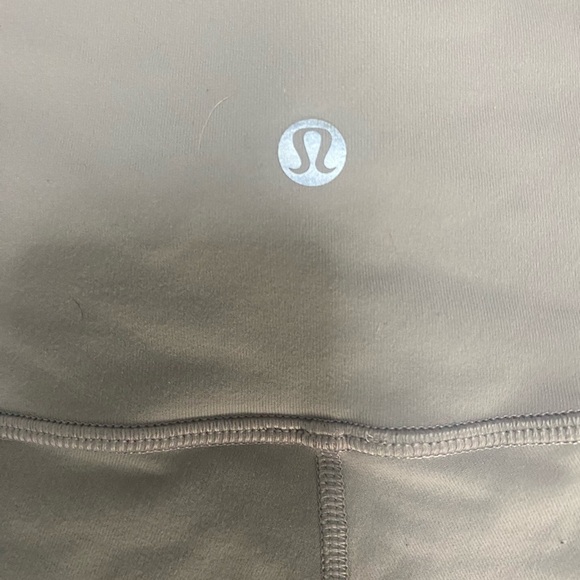 Lululemon High Waisted Mesh leggings size 4, 28 inch - Picture 5 of 5